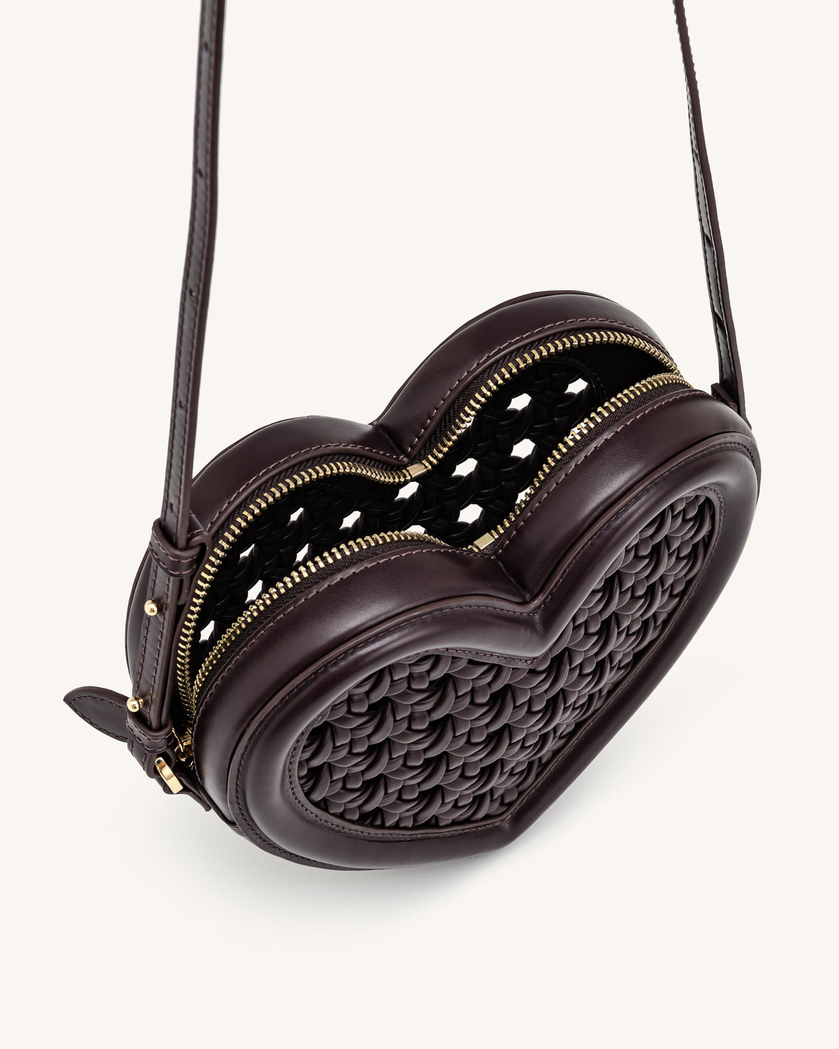 JWPE - Arlene Openwork Woven Heart Shape Crossbody Bag - Vintage Red